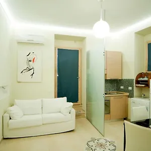 Appartamento Silenzioso Monolocale In Zona Parioli, Roma